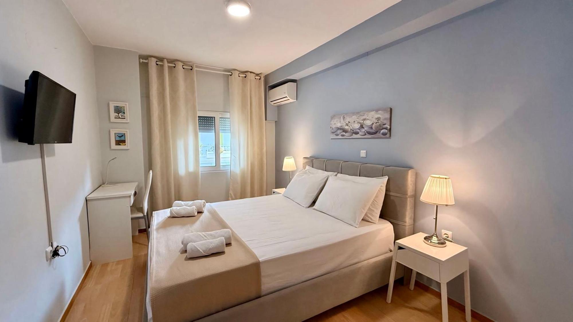 Byron Urban Apartment Kalamata Esterno foto